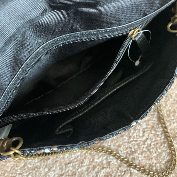 Clutch - Picture 8 of 8